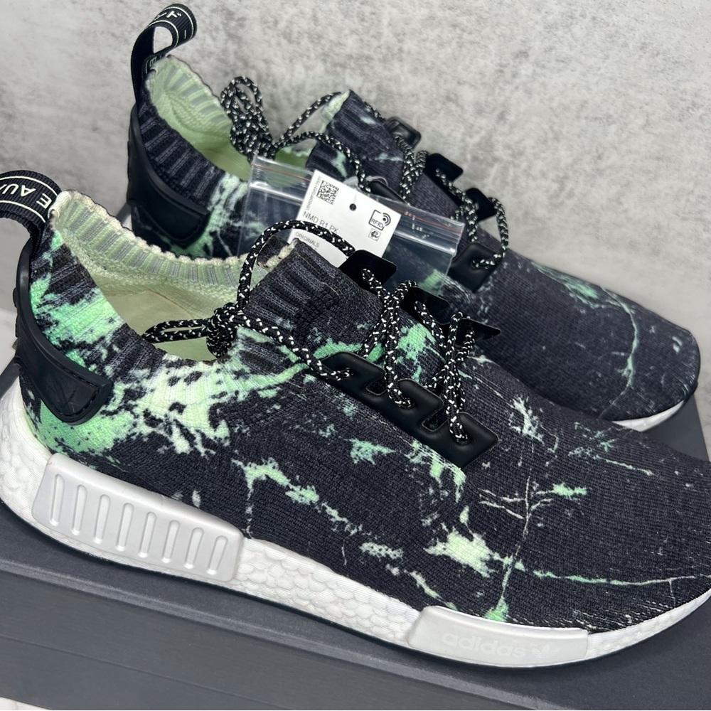 Adidas NMD R1 Primeknit - Picture 12 of 16